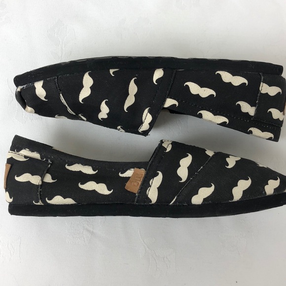 Madden Girl Black Mustache Print Slip On Casual Shoes Size 7 - Picture 2 of 7